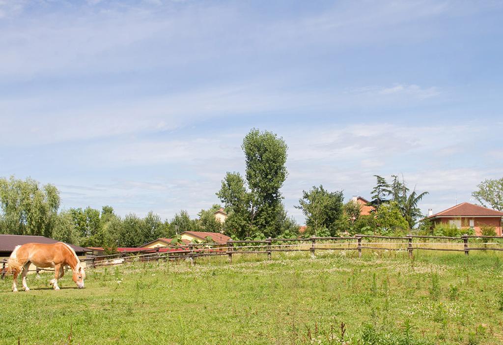 B&B "La Riviera" Arignano Exterior photo